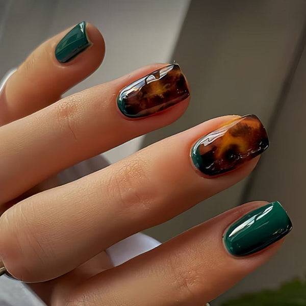 Amber leopard print green manicure